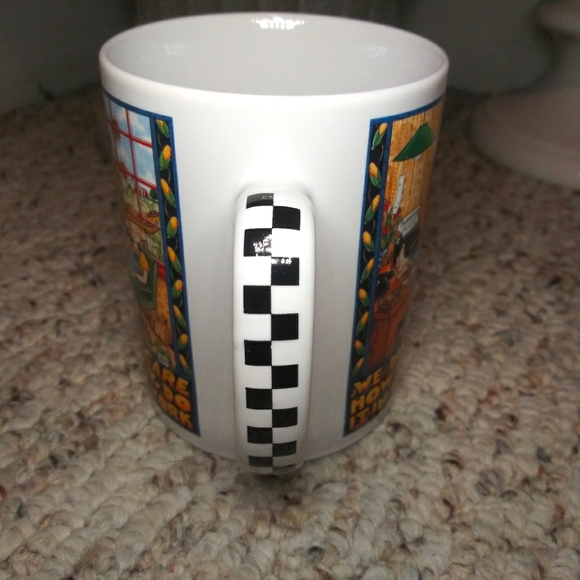 Vintage Mary Engelbreit "We Don't Care How They Do It In New York" Coffee Mug - Picture 3 of 8